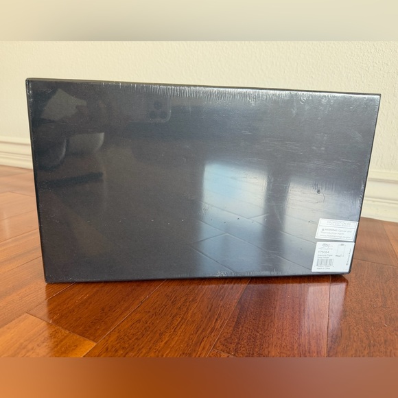 Michael Aram Anemone Paper Towel Holder - Picture 4 of 5